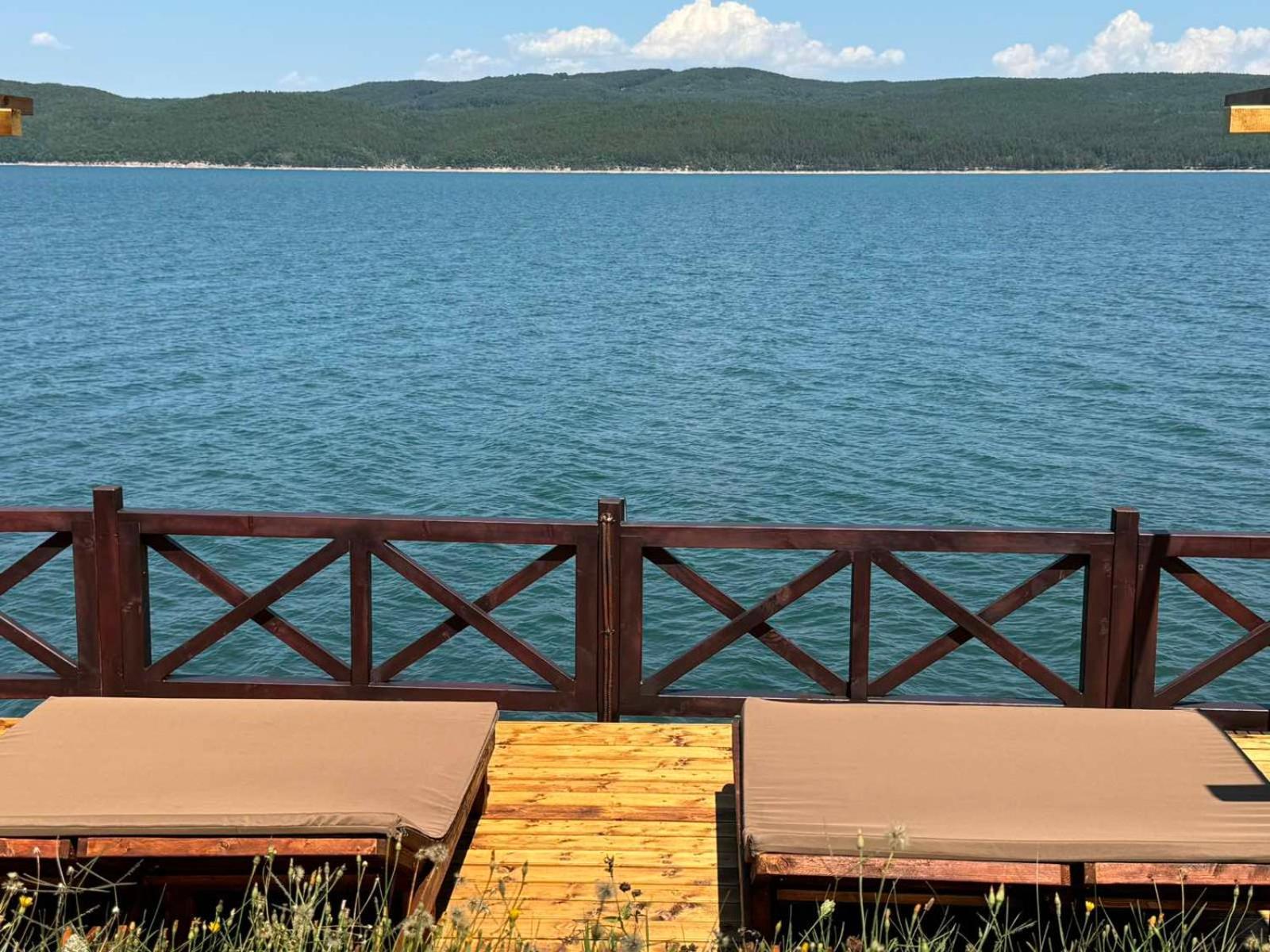 Villa Iskar Lake Residence By Bookvillabg Shtarkelovo Gnezdo Экстерьер фото