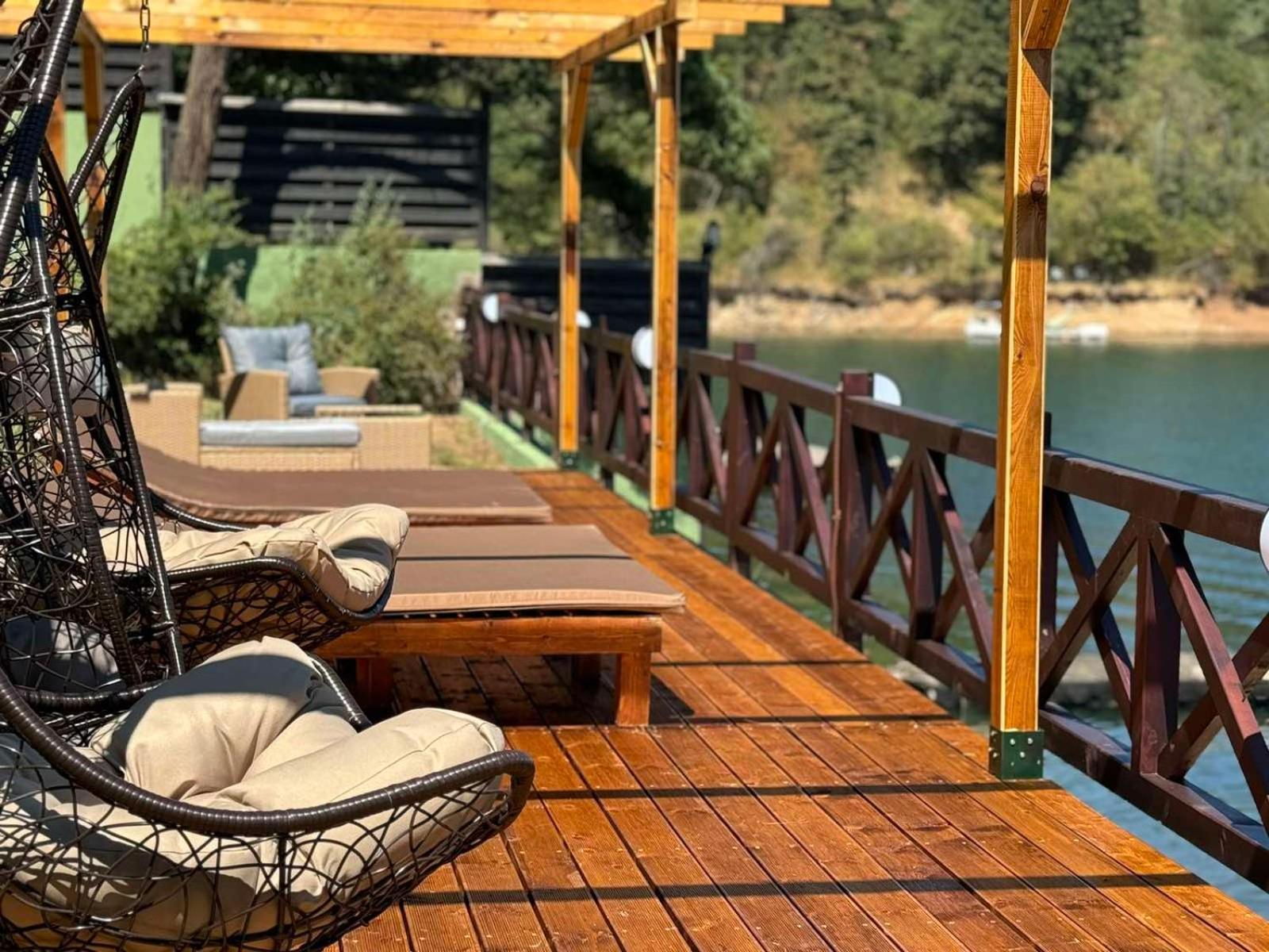 Villa Iskar Lake Residence By Bookvillabg Shtarkelovo Gnezdo Экстерьер фото