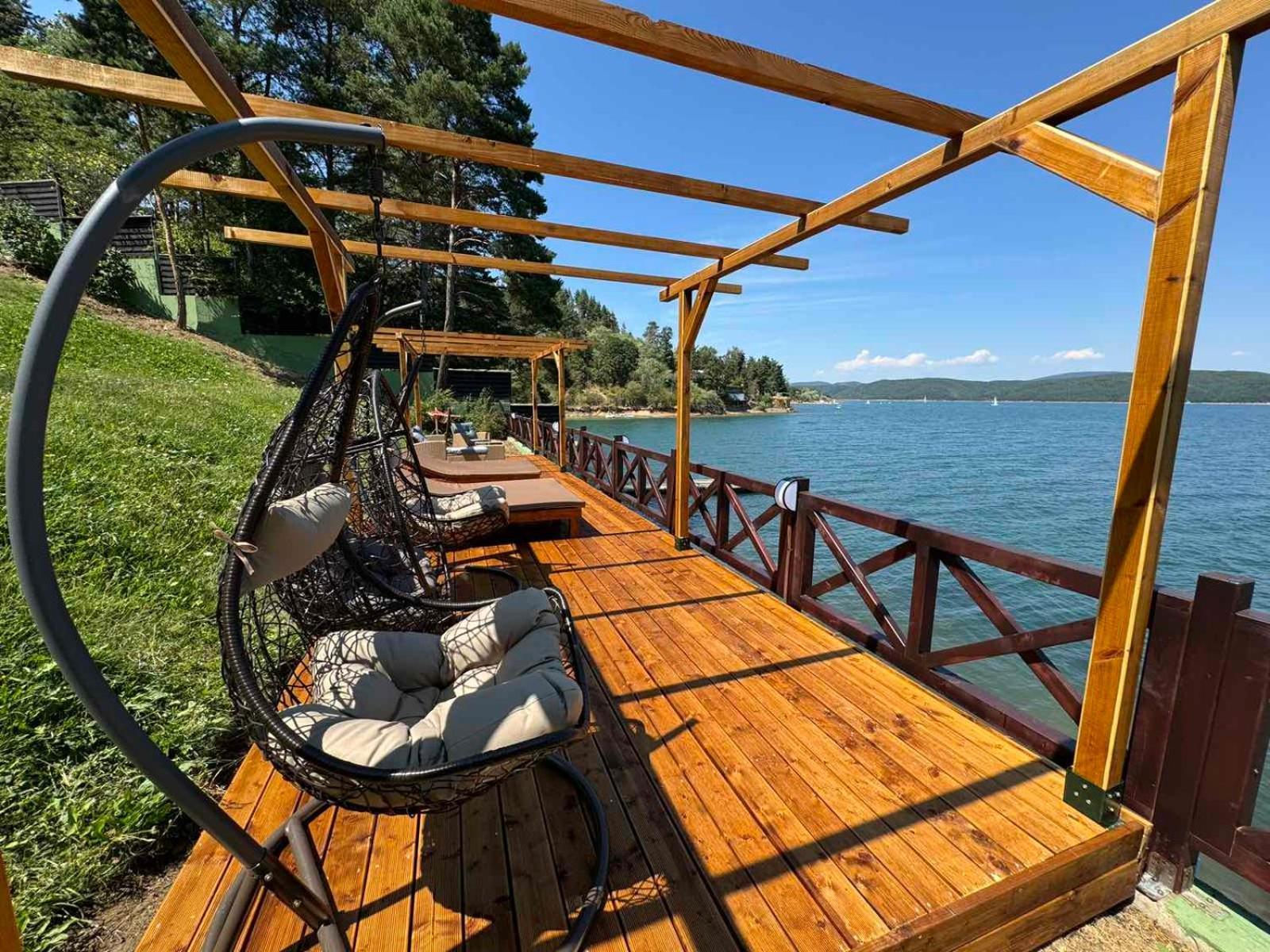 Villa Iskar Lake Residence By Bookvillabg Shtarkelovo Gnezdo Экстерьер фото