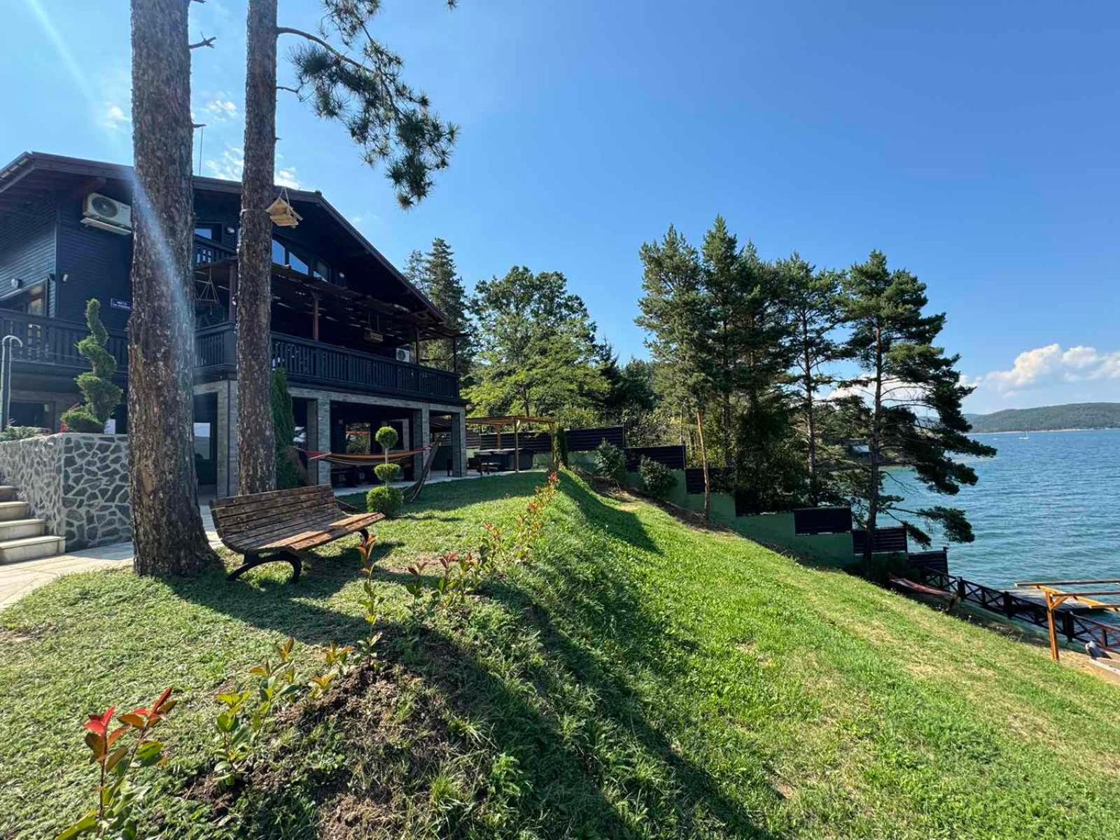 Villa Iskar Lake Residence By Bookvillabg Shtarkelovo Gnezdo Экстерьер фото