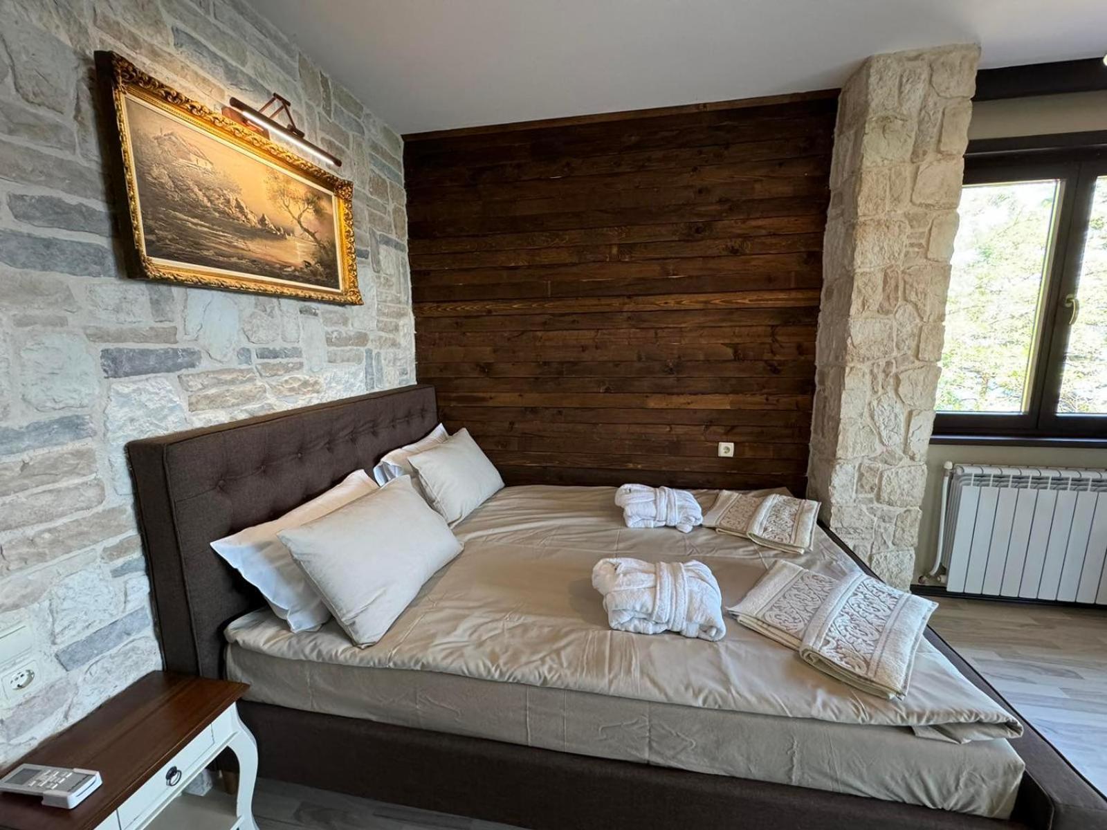 Villa Iskar Lake Residence By Bookvillabg Shtarkelovo Gnezdo Экстерьер фото