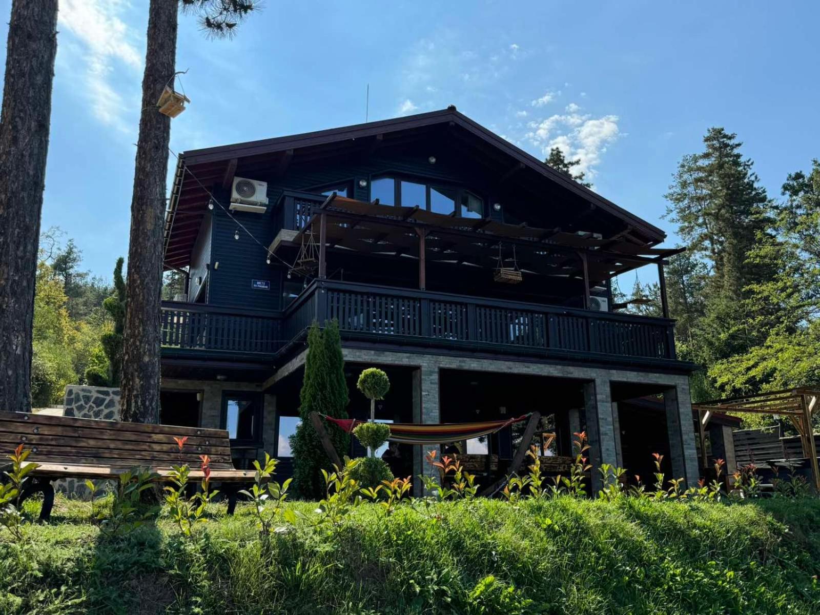 Villa Iskar Lake Residence By Bookvillabg Shtarkelovo Gnezdo Экстерьер фото
