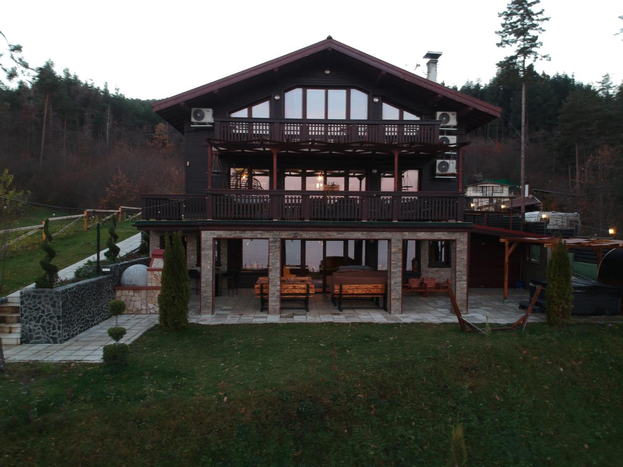 Villa Iskar Lake Residence By Bookvillabg Shtarkelovo Gnezdo Экстерьер фото